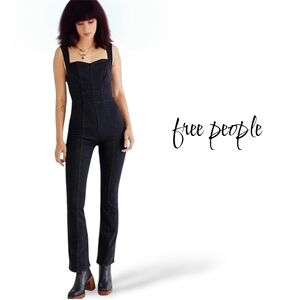 Free People Light My Fire Jumpsuit M Black Sweetheart Kick Flare Denim